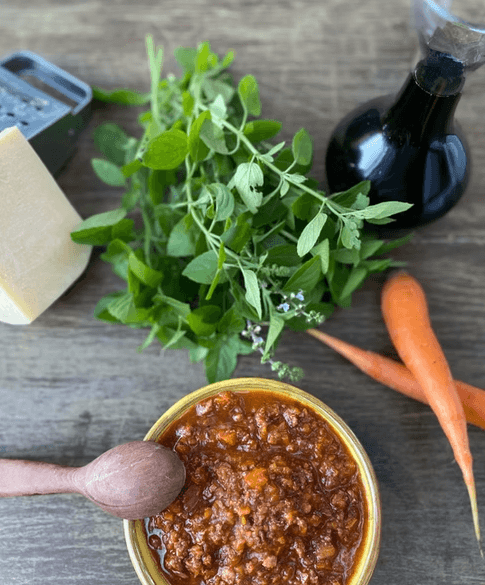 Ingredientes frescos e molho caseiro